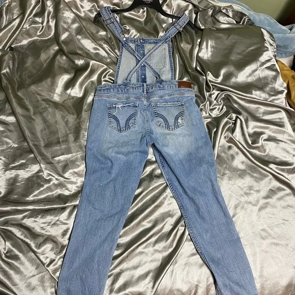 Hollister Blue Denim Distressed Boyfriend Overalls Size Small - Picture 5 of 7